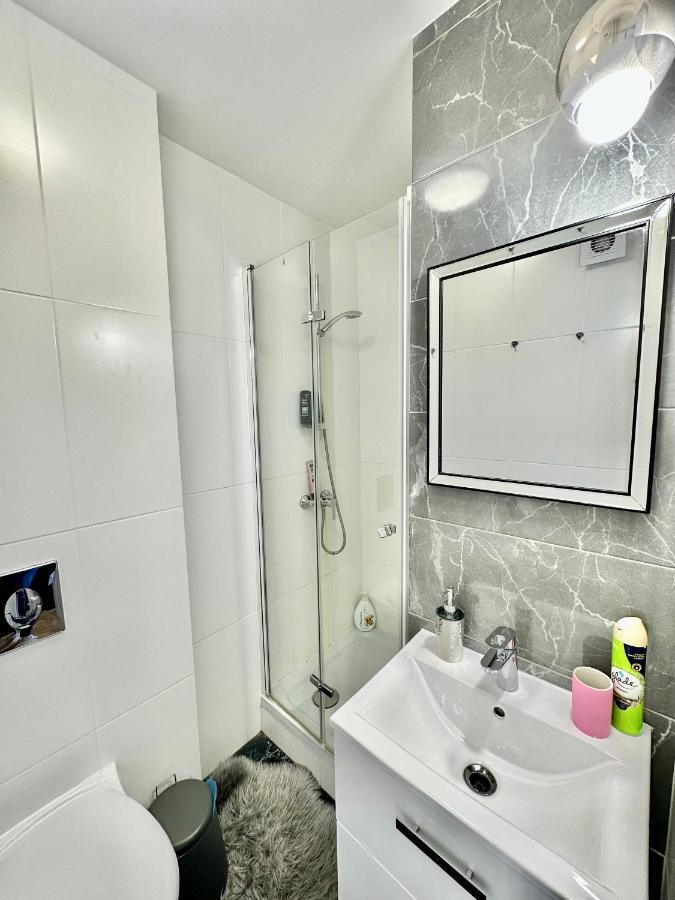 Apartamento Platinum Metro X2 Wifi 350 Mbs Netflix Hbo Appletv Varsovia Exterior foto